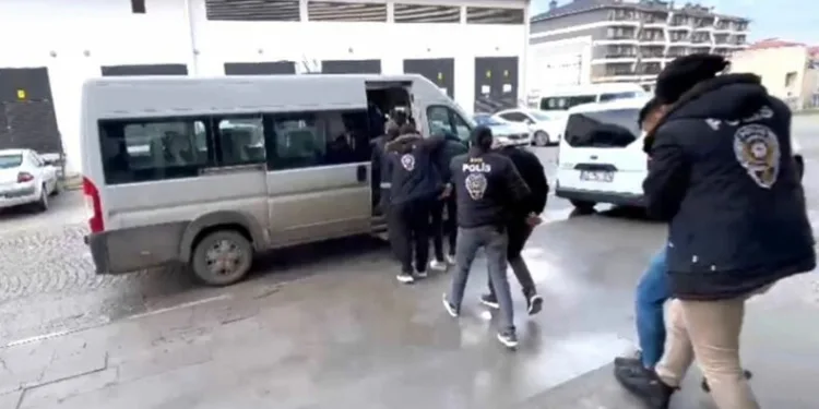 2 ilde eş zamanlı dolandırıcılık operasyonu