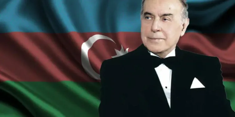Haydar Aliyev Bakü’de anıldı