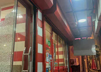 İki otomobil kafa kafaya çarpıştı: 7 yaralı