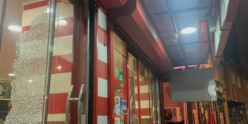 İki otomobil kafa kafaya çarpıştı: 7 yaralı