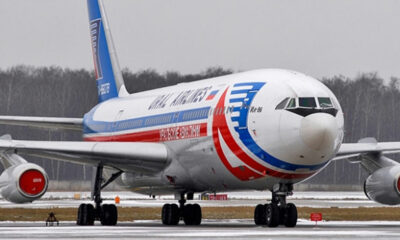 Rusya’da motoru alev alan yolcu uçağı acil iniş yaptı