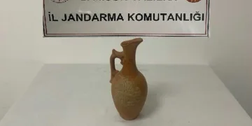 Jandarma tarihi eser niteliğinde testi ele geçirdi