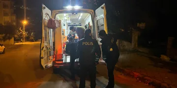 Anahtarını unutan genç balkondan düştü