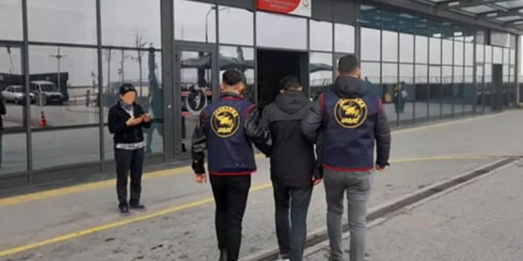 Denetimde hapis cezası bulunan 42 kişi yakalandı