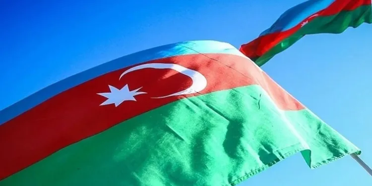 Azerbaycan 2 Fransız diplomatı sınır dışı etti