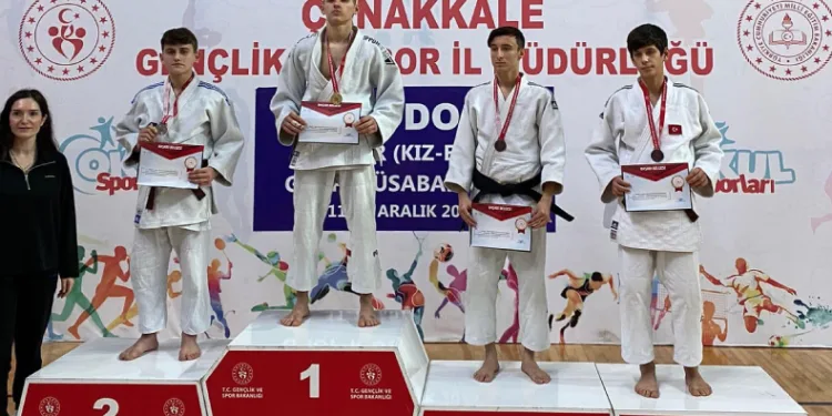 10 madalya ile geri döndüler