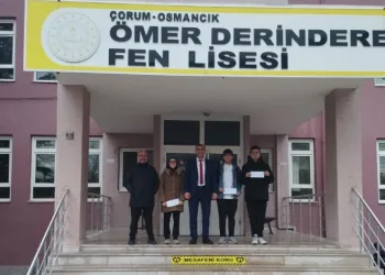 Liseli gençler küfür ve argoya karşı yarıştı