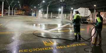 Keçiören Belediyesinden semt pazarlarında temizlik