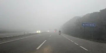 Bandırma güne sisle uyandı