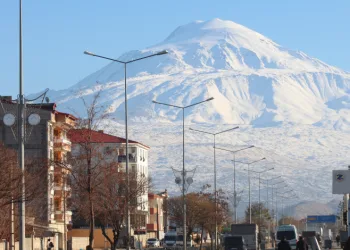Ağrı Dağı’ndan kartpostallık görüntü