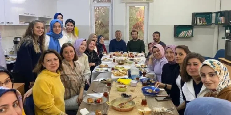 Aşçılık kursiyerleri kahvaltı programı düzenledi
