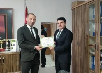 Faik Güngör Ortaokuluna sıfır atık belgesi