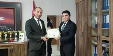 Faik Güngör Ortaokuluna sıfır atık belgesi