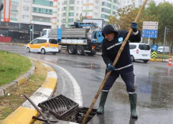 Diyarbakır’da kuvvetli sağanak mesaisi