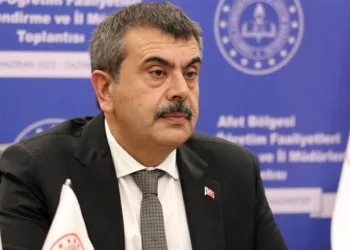 “Ders sürelerinde kısalma yok sadeleşme müfredatta var”