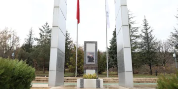Hayırsever aileye vefa