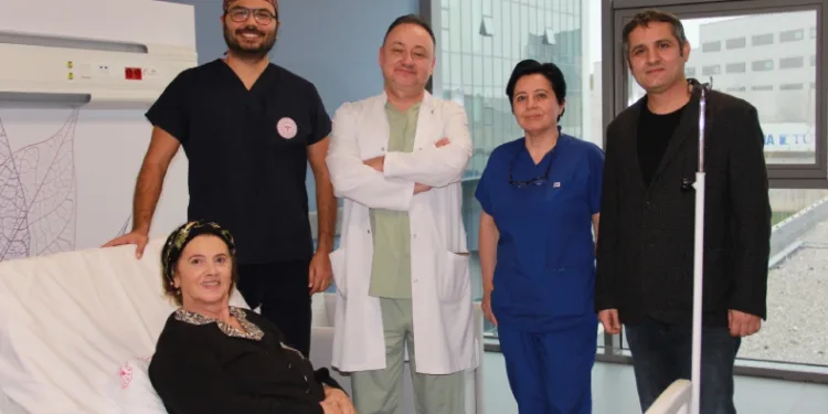 Kapalı ameliyatla normal hayatına döndü