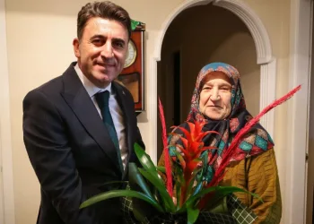 Şehit ailesinin acısına ortak oldu