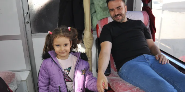 Minik öğrencilerden kan bağışı çağrısı