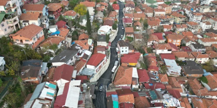 Yazıcıoğlu Sokağa 600 ton asfalt