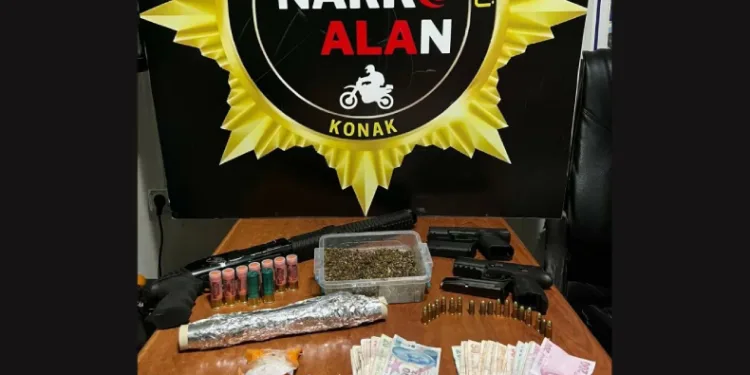 Polislerden zehir tacirlerine operasyon