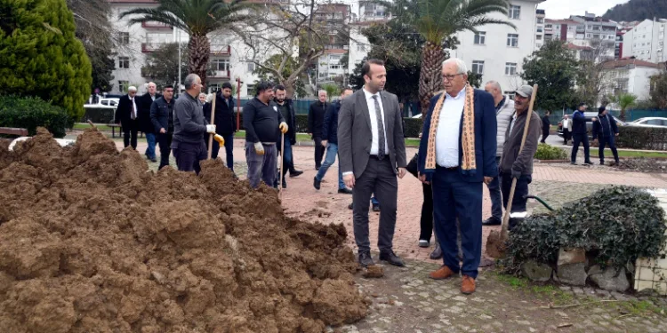 Sahildeki çalışmalar sürüyor