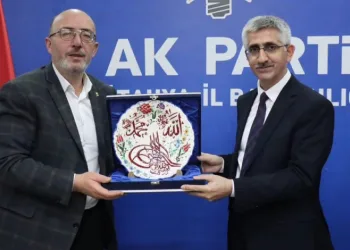 Yılmaz’dan AK Parti Kütahya İl Başkanlığına ziyaret
