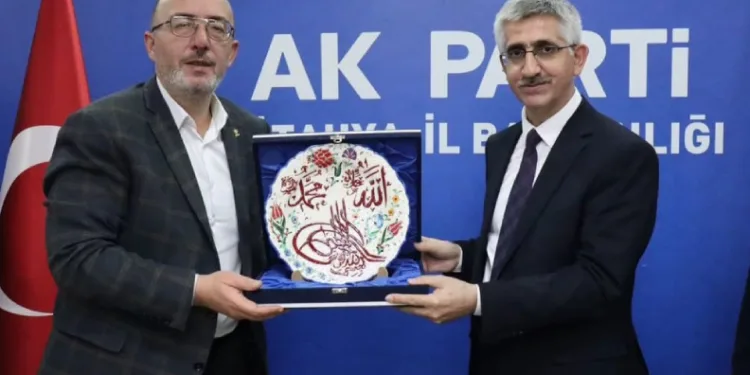 Yılmaz’dan AK Parti Kütahya İl Başkanlığına ziyaret