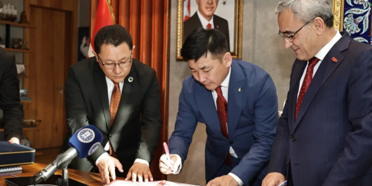 Kütahya, Darkhan kenti ile kardeş şehir oldu