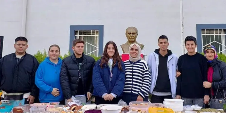 Öğrencilerden Filistin sergisi