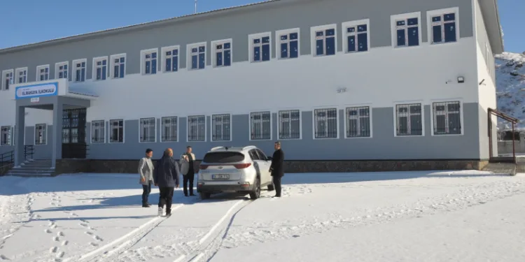 Elmakaya beldesinde 8 sınıflı okul
