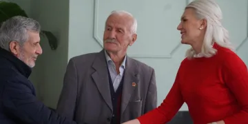 Belediyeye ait tesisleri gezdiler