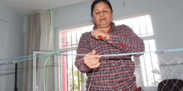 Depremzede kadınlar balıkçılık yapıyor