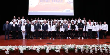 Aşçılık öğrencileri önlük giydi