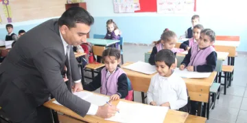 Müdür Atael, okul ziyaretlerine devam ediyor