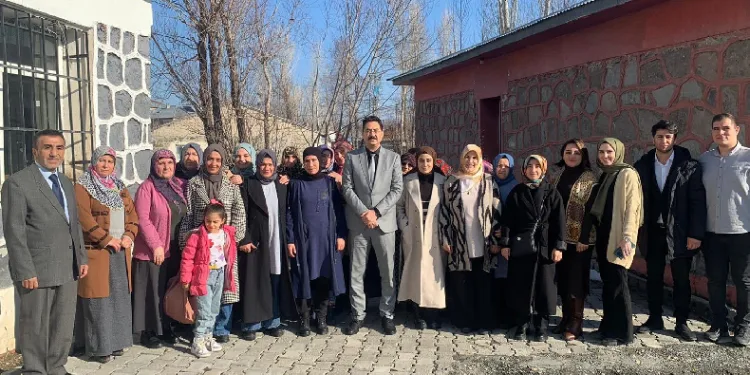 Yıldırım, Halk Eğitim Merkezini ziyaret etti