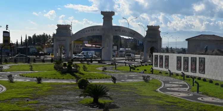 Türkoğlu ilçesine şehitlik anıtı