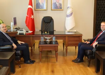 Rektör Baş, Rektör Zeybek ile buluştu