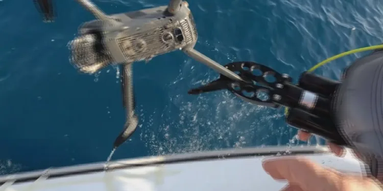 230 Bin TL’lik dron sualtından kurtarıldı