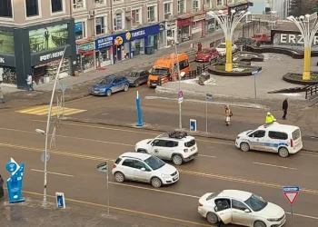 Erzurum trafiğine binlerce araç kaydı