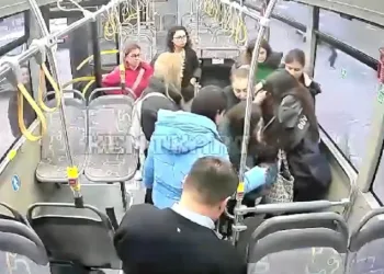 Hamile kadını şoför hastaneye yetiştirdi