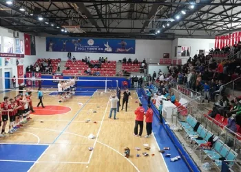 Depremzedeleri unutmadılar