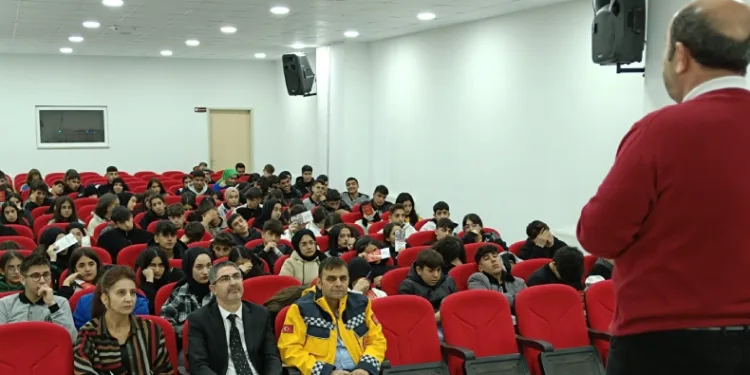 Bingöl’de okullarda ilk yardım semineri