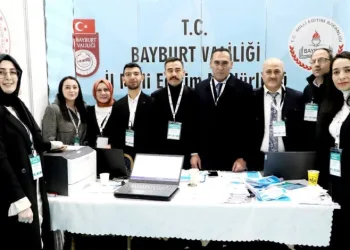 Bayburtlu öğretmenler kariyer fuarında