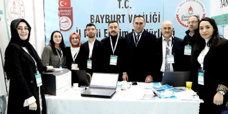 Bayburtlu öğretmenler kariyer fuarında