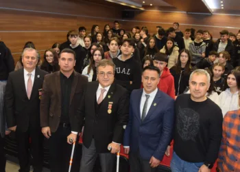 Öğrenciler kahraman gazilerle buluştu