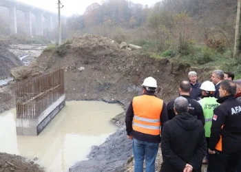 Selde yıkılan köprünün yerine yenisi yapılıyor