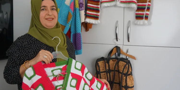 Hobisini kazanca dönüştürdü