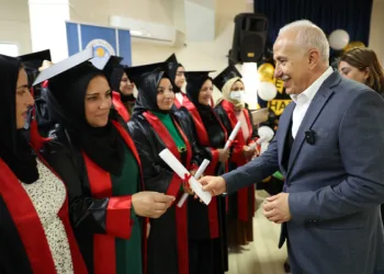Kansere okuma yazmayla kafa tutuyor