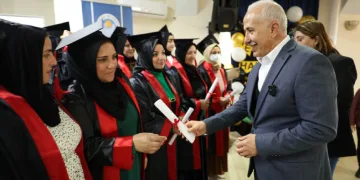 Kansere okuma yazmayla kafa tutuyor